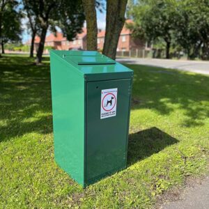 MM/112D Heavy Duty Steel Dog Waste Bin in green.