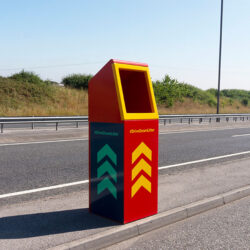Roadhog Roadside Litter Bin on a lay-by (image 2).