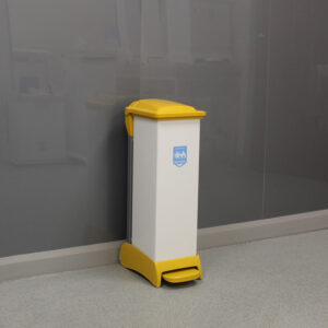 28-litre Capsule Clinical Waste Bin with a white body, yellow lid, yellow base and plastic foot pedal.